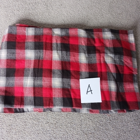 Lot of Plaid Fabric - Picture 2 of 11